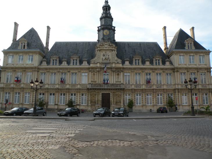  Hôtel de ville